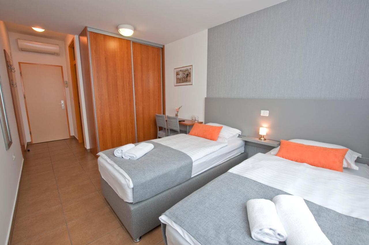 Sobe Rooms Nataly Sezana Luaran gambar