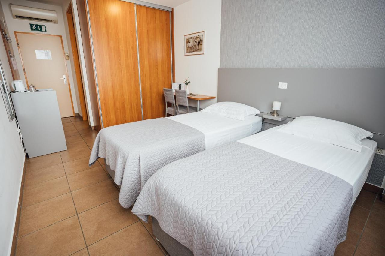 Sobe Rooms Nataly Sezana Luaran gambar