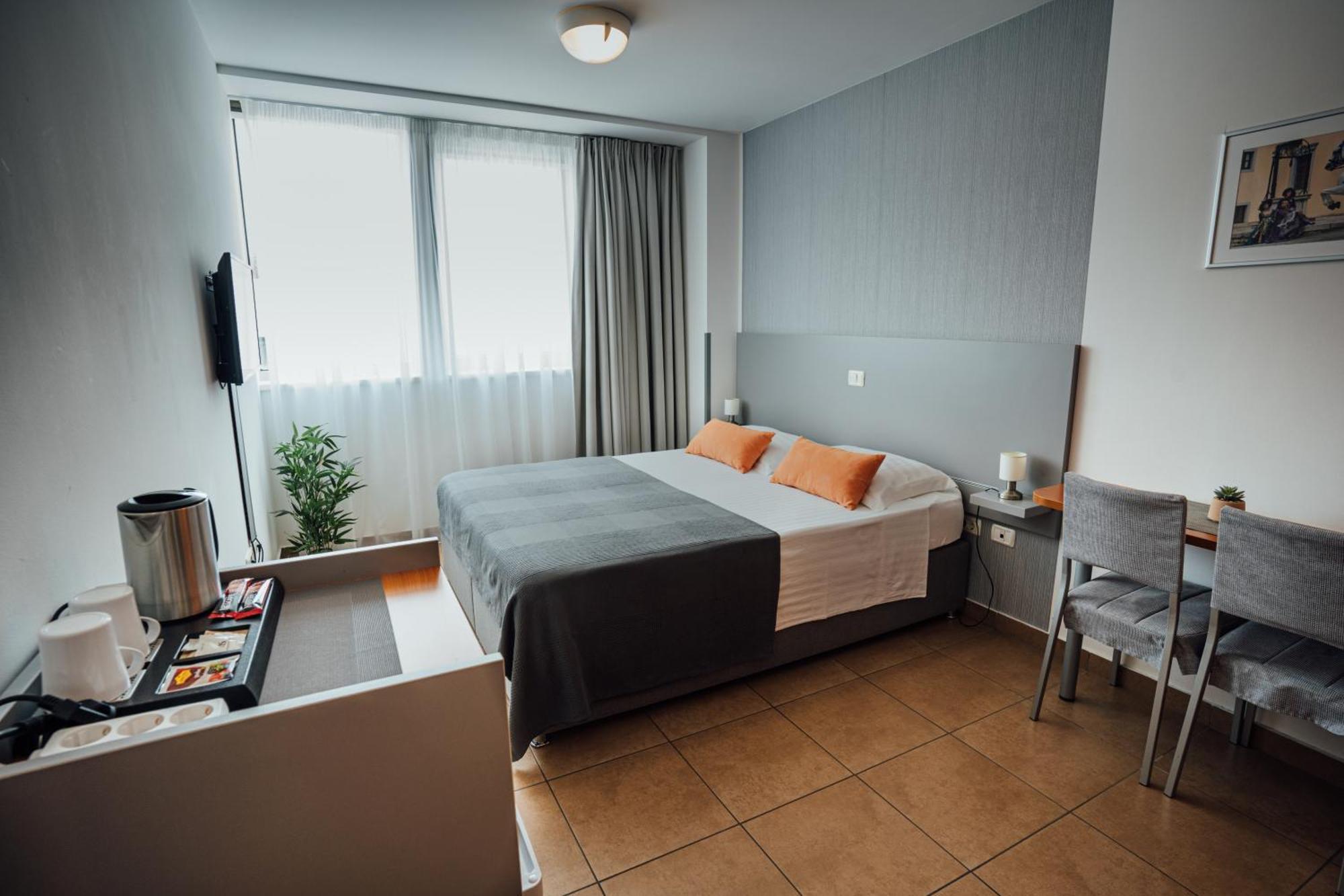 Sobe Rooms Nataly Sezana Luaran gambar